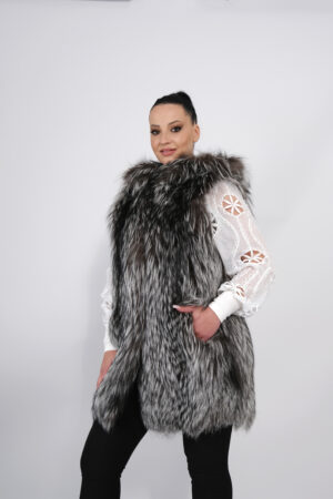 Fox fur vest with hood in arizante color -224