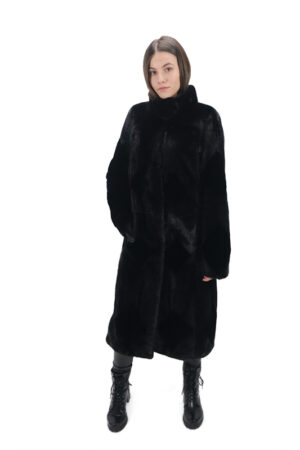 Black Mink Fur Coat – Sophisticated Winter Look